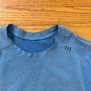 Lululemon light blue long sleeve men’s small